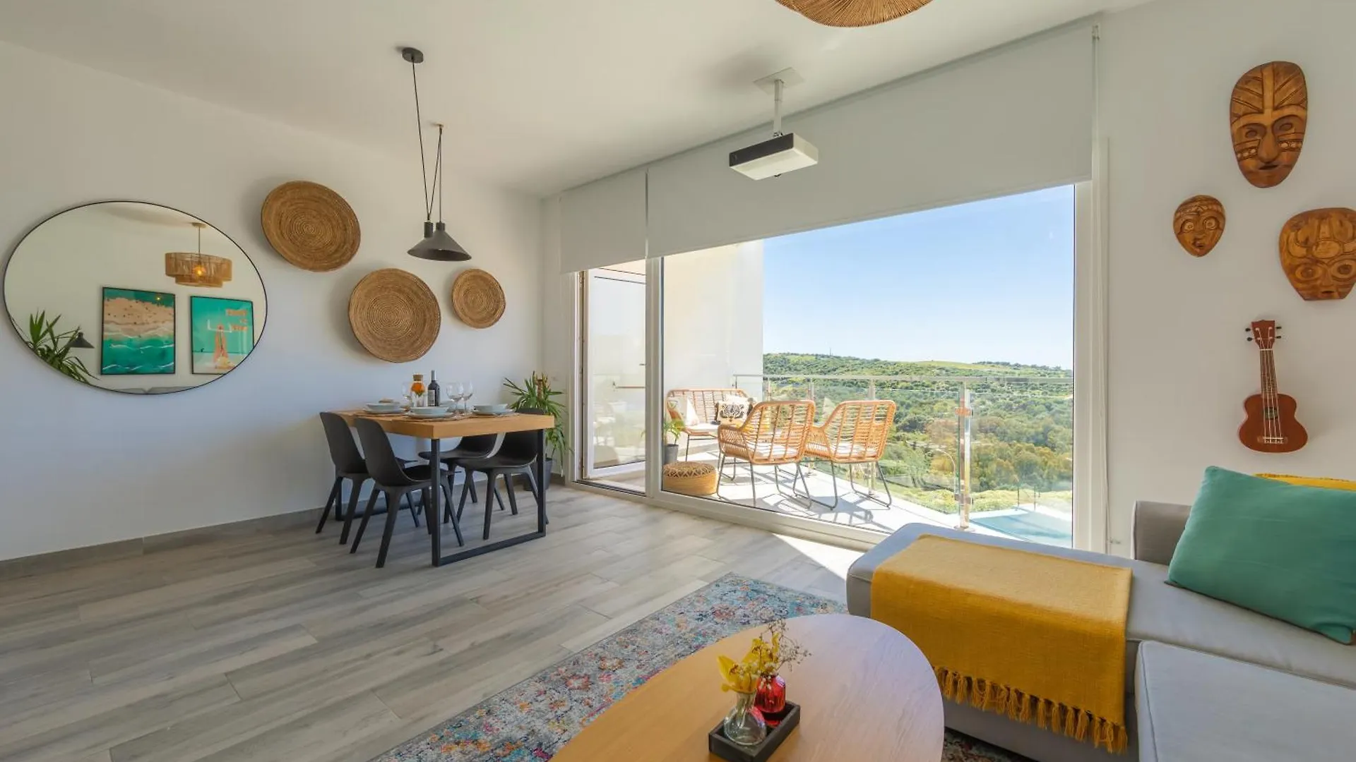 Views, Terrace & Pool - Fibre Wifi - Simplytarifa Apartment