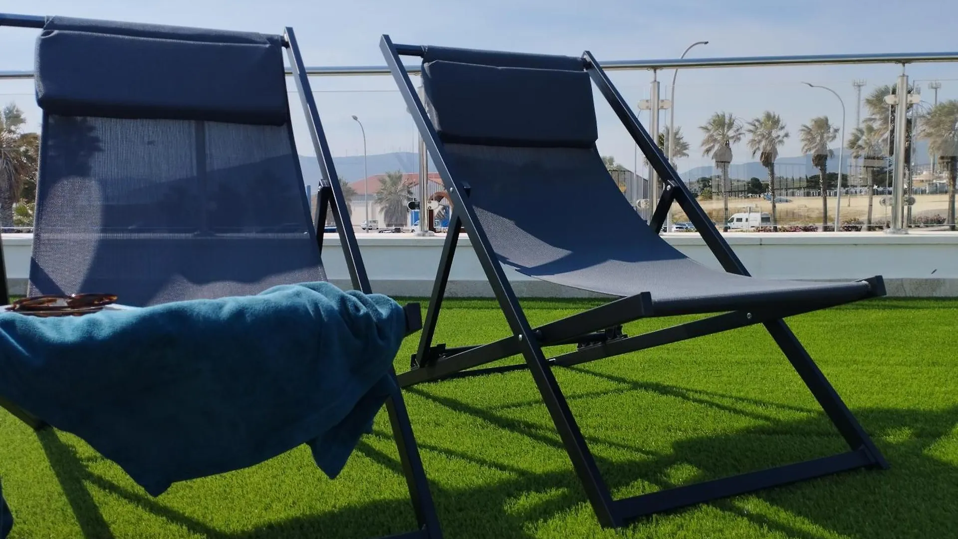 Views, Terrace & Pool - Fibre Wifi - Simplytarifa Apartment