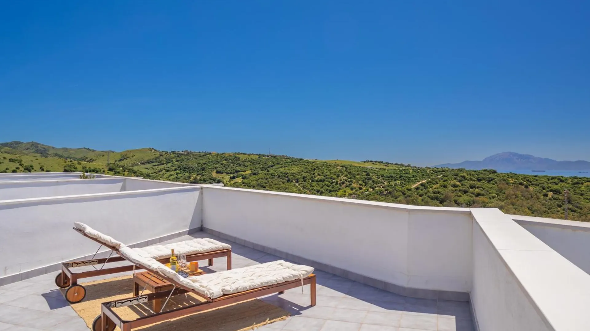 Views, Terrace & Pool - Fibre Wifi - Simplytarifaアパートメント 0*, タリファ